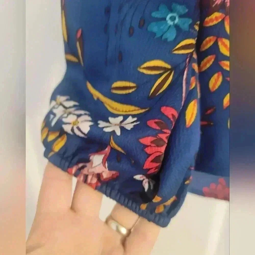 LOFT floral blouse - Picture 5 of 10